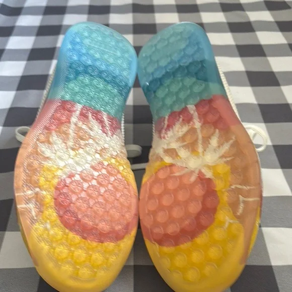 White NOBULL NWT athletic shoes, cute tropical design sides/bottom. Size 10 - Picture 4 of 5